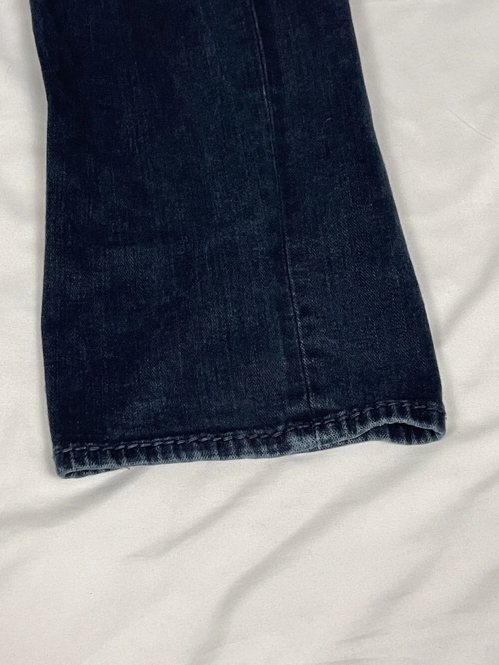 True Religion Geno Relaxed Slim Jeans Mens 35x34 Dark Blue Denim Geno Flap Big T
